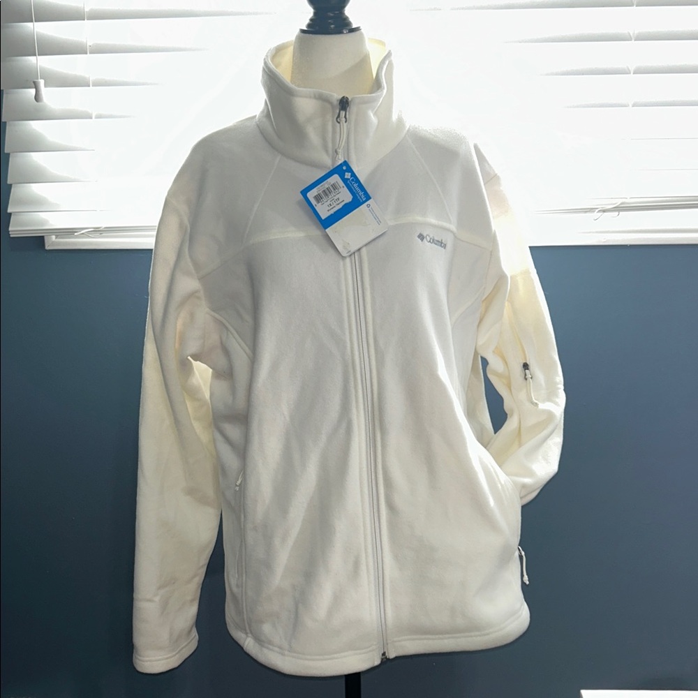 Columbia Women's White Jacket size 1x